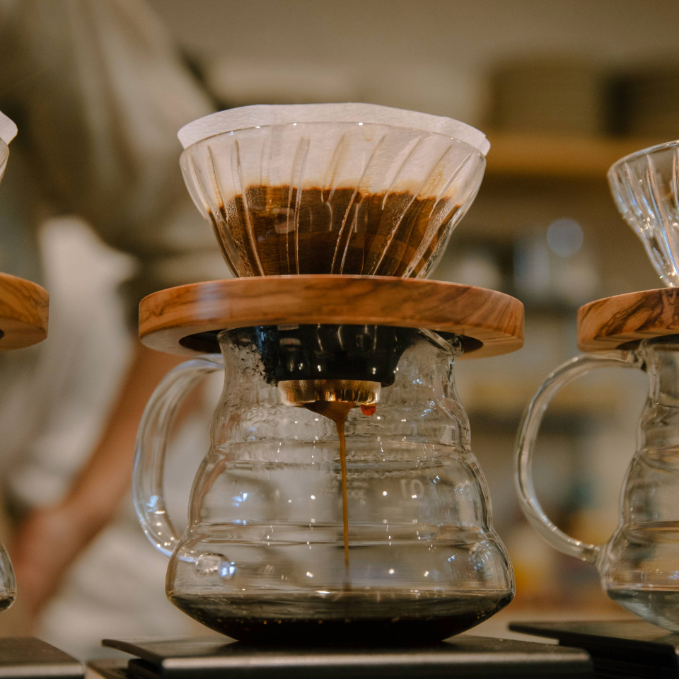 HARIO ハリオ V60 グラスドリッパー オリーブウッド 02(1-4杯用)